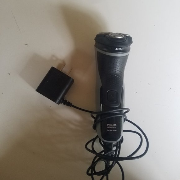 Norelco shaver - Picture 3 of 3